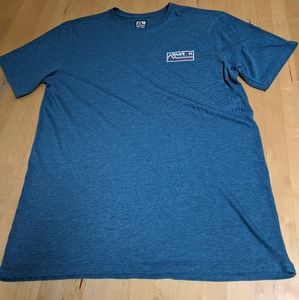 burton men's t-shirt, excellent condition, soft